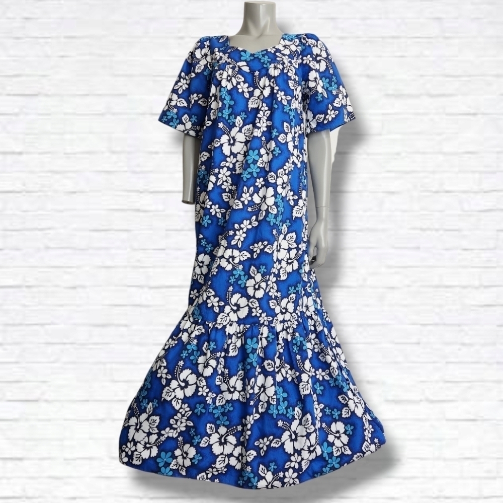 Vintage ChinLan Blue Hawaiian Floral Print MuuMuu Maxi Dress Size M